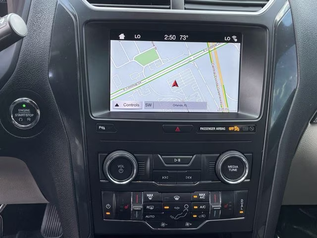 2019 Burgundy Ford Explorer XLT FWD SUV