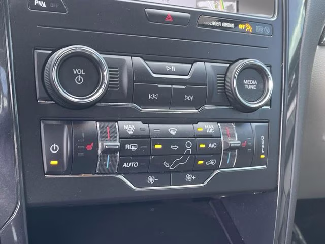 2019 Burgundy Ford Explorer XLT FWD SUV