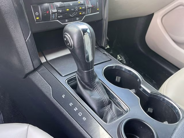 2019 Burgundy Ford Explorer XLT FWD SUV