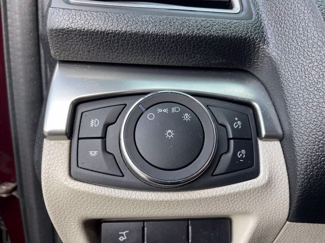 2019 Burgundy Ford Explorer XLT FWD SUV