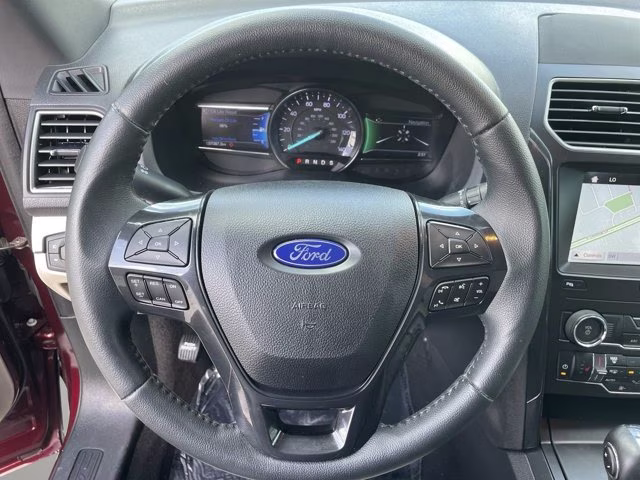 2019 Burgundy Ford Explorer XLT FWD SUV