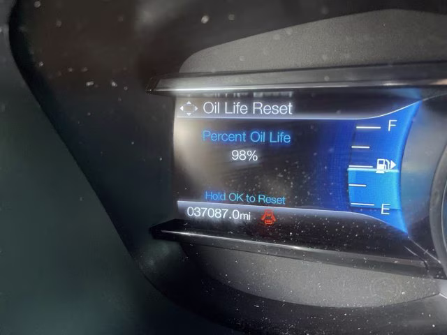 2019 Burgundy Ford Explorer XLT FWD SUV