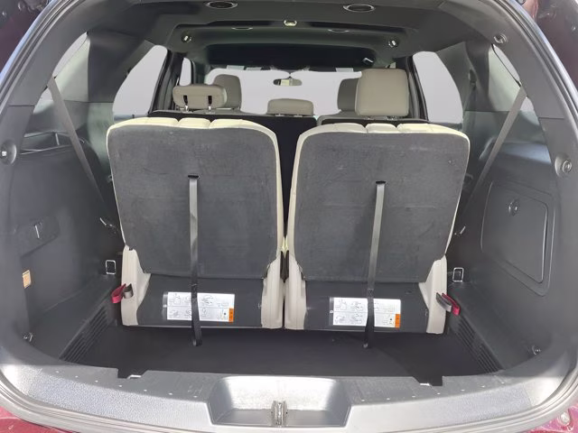 2019 Burgundy Ford Explorer XLT FWD SUV