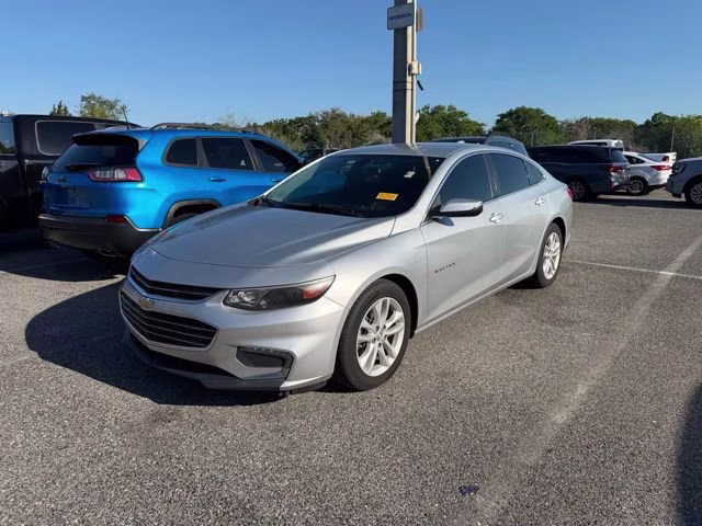 2017 Silver Ice Metallic Chevrolet Malibu LT FWD Sedan