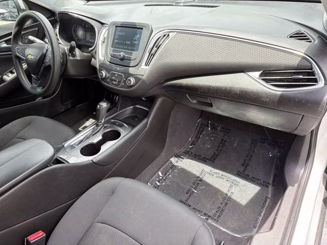 2017 Silver Ice Metallic Chevrolet Malibu LT FWD Sedan
