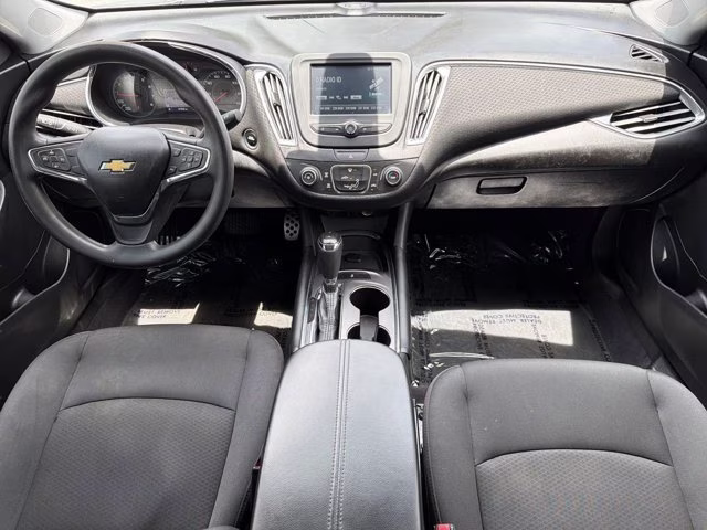 2017 Silver Ice Metallic Chevrolet Malibu LT FWD Sedan