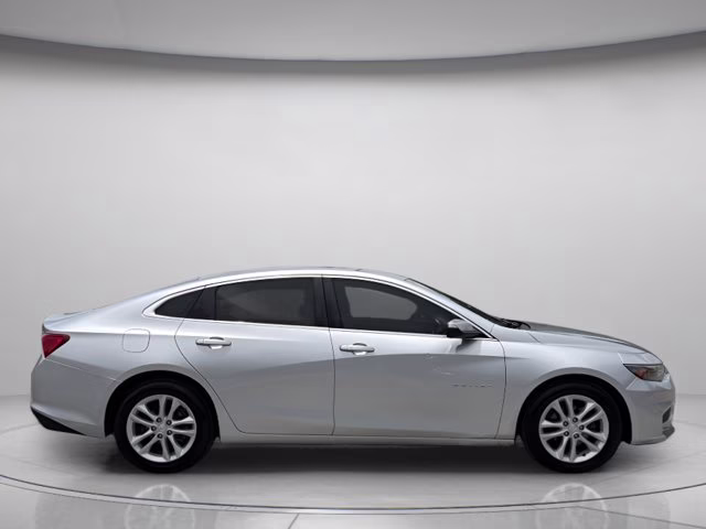 2017 Silver Ice Metallic Chevrolet Malibu LT FWD Sedan