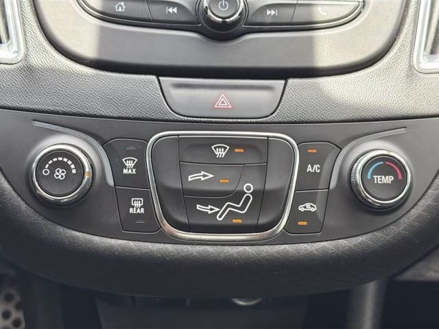 2017 Silver Ice Metallic Chevrolet Malibu LT FWD Sedan