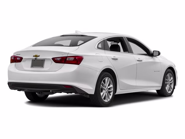 2017 Silver Ice Metallic Chevrolet Malibu LT FWD Sedan