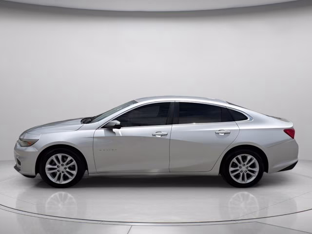 2017 Silver Ice Metallic Chevrolet Malibu LT FWD Sedan
