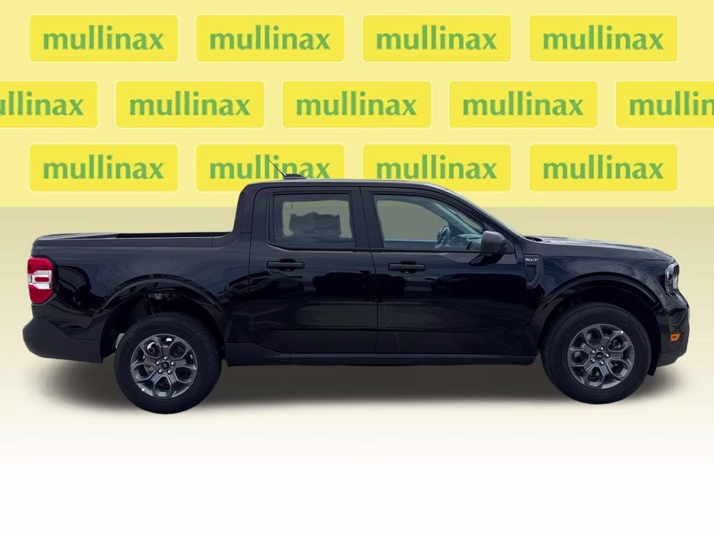 2026 Shadow Black Ford Maverick XLT FWD Truck