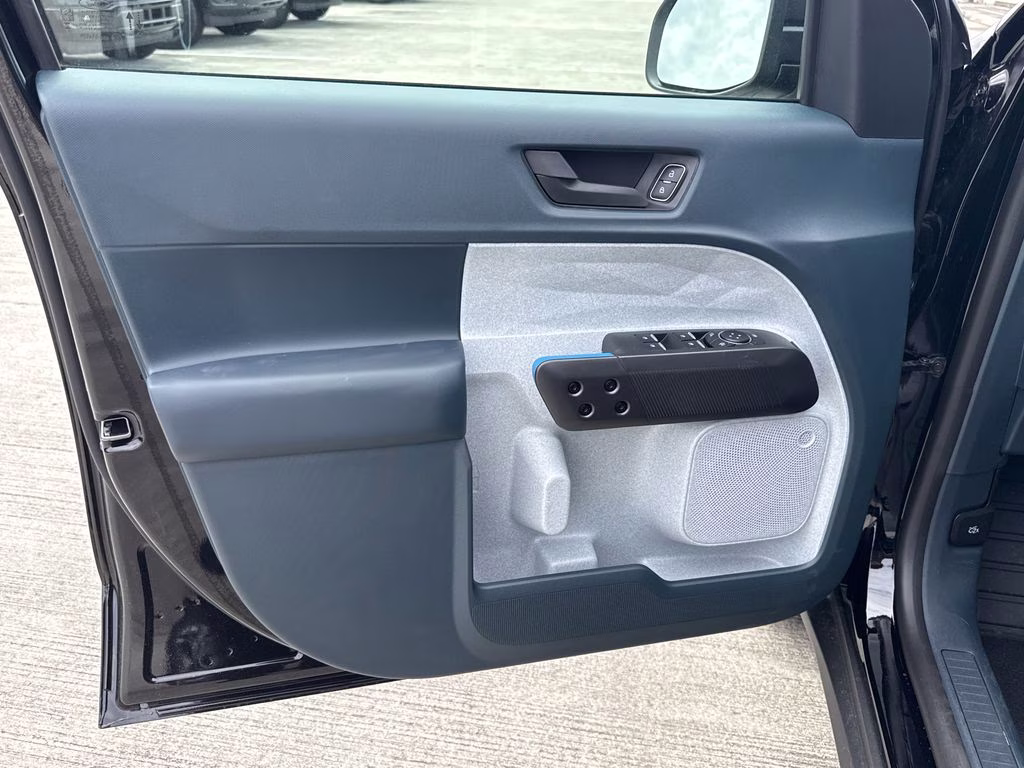 2026 Shadow Black Ford Maverick XLT FWD Truck