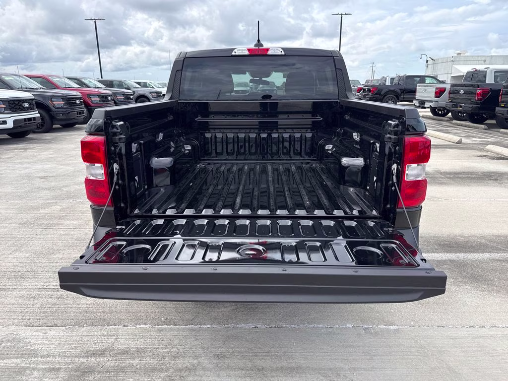 2026 Shadow Black Ford Maverick XLT FWD Truck