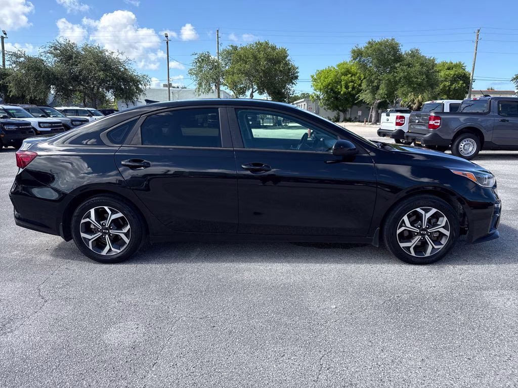2021 Aurora Black Pearl Kia Forte LXS FWD Sedan