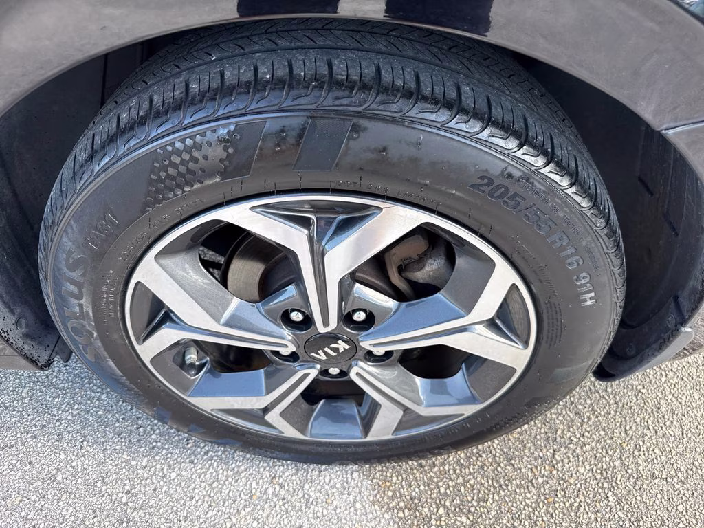 2021 Aurora Black Pearl Kia Forte LXS FWD Sedan