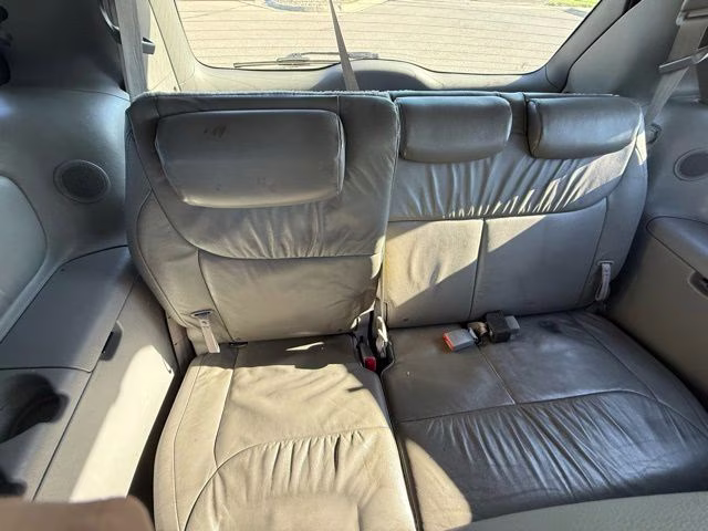 2008 Arctic Frost Pearl Toyota Sienna XLE FWD Van