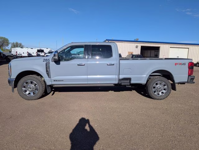2024 Gray Metallic Ford Super Duty F-350 SRW Lariat 4X4 Truck