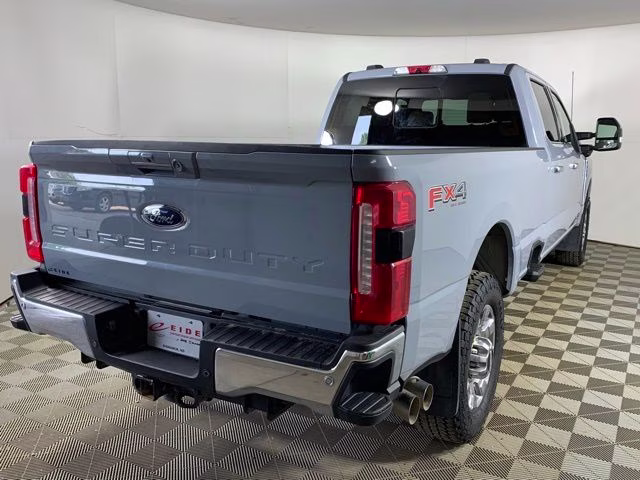 2024 Glacier Gray Metallic TriCoat Ford Super Duty F-350 SRW Lariat 4X4 Truck