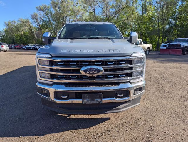 2024 Gray Metallic Ford Super Duty F-350 SRW Lariat 4X4 Truck