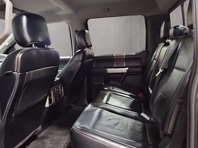 2018 Magnetic Metallic Ford Super Duty F-250 SRW Lariat 4X4 Truck