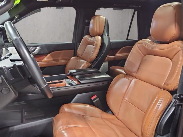 2020 Infinite Black Lincoln Navigator Reserve 4X4 SUV