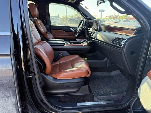 2020 Infinite Black Lincoln Navigator Reserve 4X4 SUV