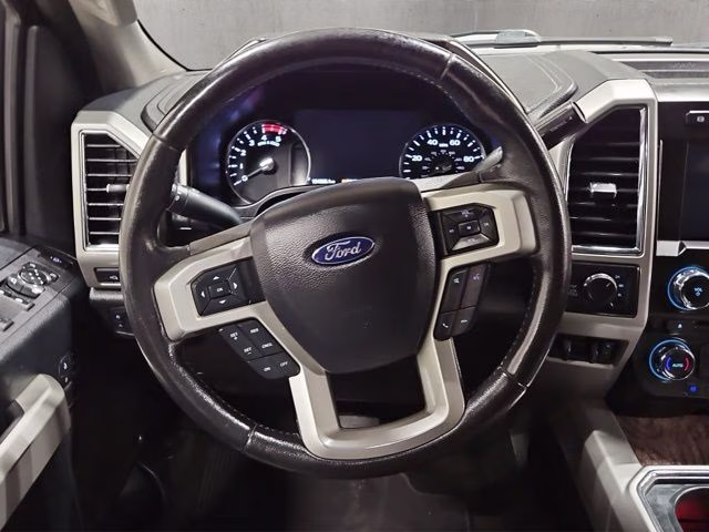2018 Magnetic Metallic Ford Super Duty F-250 SRW Lariat 4X4 Truck