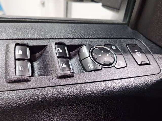 2018 Magnetic Metallic Ford Super Duty F-250 SRW Lariat 4X4 Truck