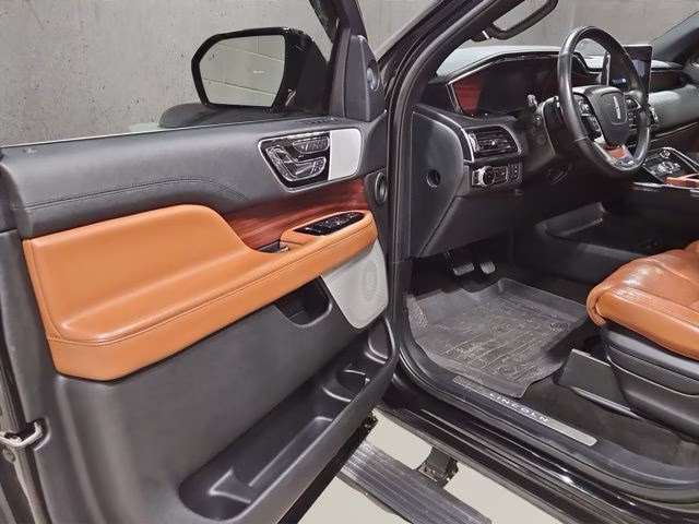 2020 Infinite Black Lincoln Navigator Reserve 4X4 SUV