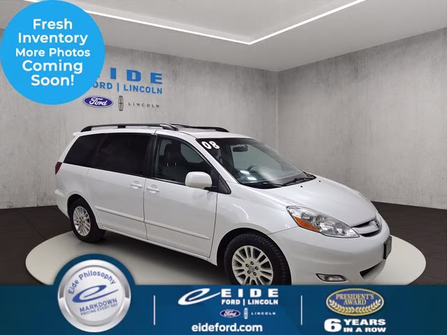 2008 Toyota Sienna XLE's photo