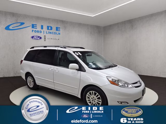 2008 Toyota Sienna XLE's photo