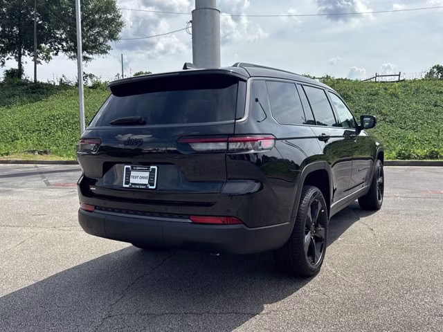 2026 Diamond Black Crystal Pearlcoat Jeep Grand Cherokee L Limited RWD SUV