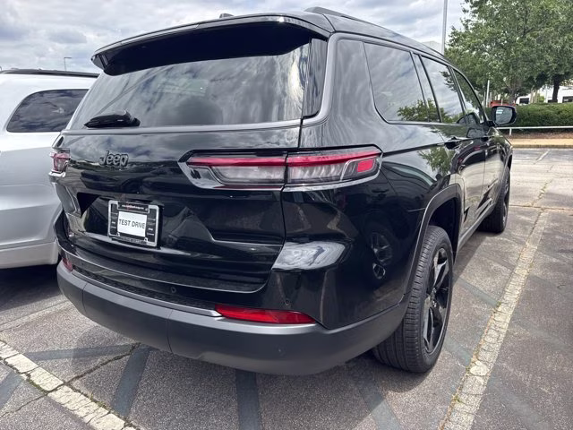 2026 Diamond Black Crystal Pearlcoat Jeep Grand Cherokee L Limited RWD SUV