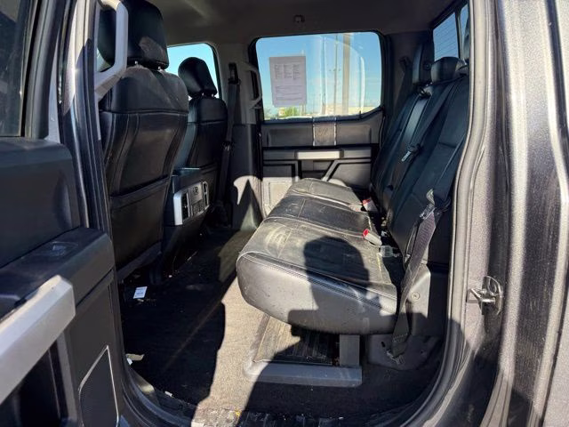 2018 Magnetic Metallic Ford Super Duty F-250 SRW Lariat 4X4 Truck