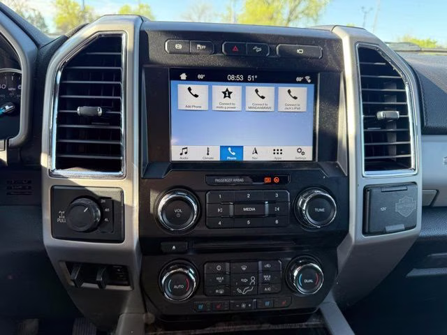 2018 Magnetic Metallic Ford Super Duty F-250 SRW Lariat 4X4 Truck