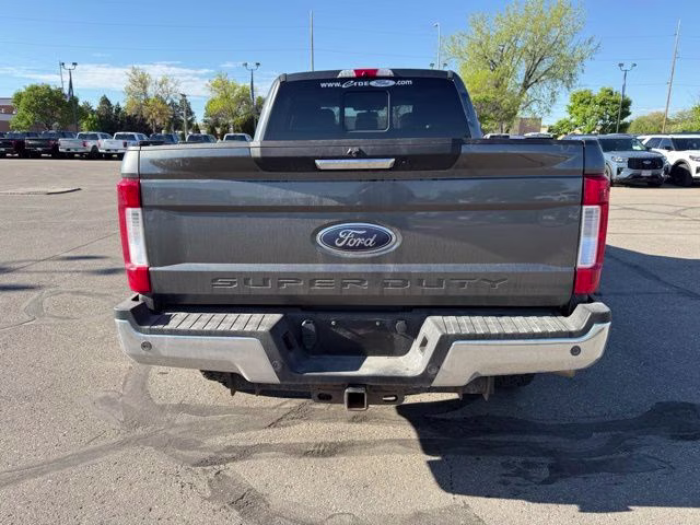 2018 Magnetic Metallic Ford Super Duty F-250 SRW Lariat 4X4 Truck