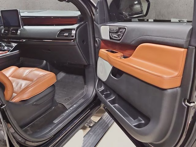 2020 Infinite Black Lincoln Navigator Reserve 4X4 SUV