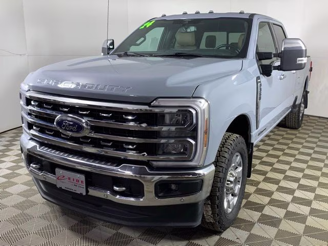 2024 Glacier Gray Metallic TriCoat Ford Super Duty F-350 SRW Lariat 4X4 Truck