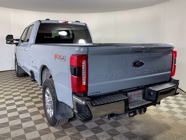 2024 Glacier Gray Metallic TriCoat Ford Super Duty F-350 SRW Lariat 4X4 Truck