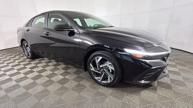 2025 Abyss Black Hyundai Elantra Hybrid SEL Sport FWD Sedan