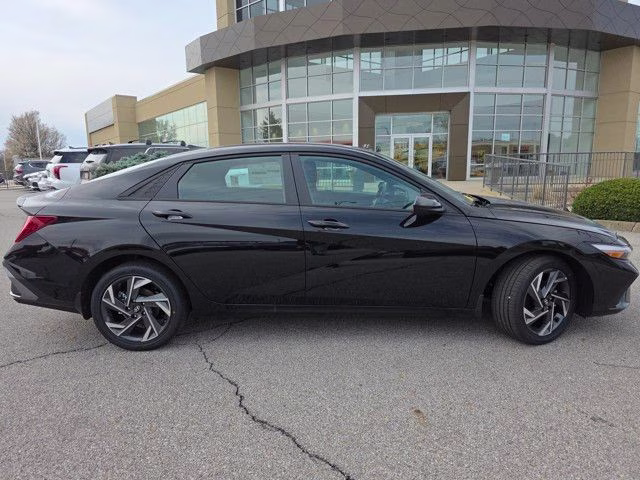 2025 Abyss Black Hyundai Elantra Hybrid SEL Sport FWD Sedan
