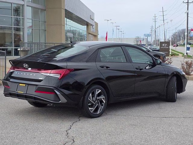 2025 Abyss Black Hyundai Elantra Hybrid SEL Sport FWD Sedan