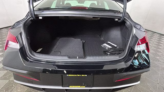 2025 Abyss Black Hyundai Elantra Hybrid SEL Sport FWD Sedan
