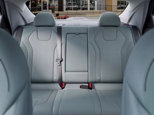 2025 Amazon Gray Hyundai Elantra Hybrid Limited FWD Sedan