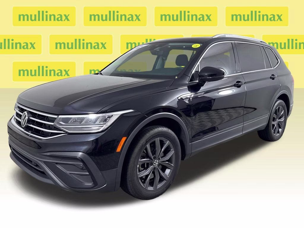 2022 Deep Black Pearl Volkswagen Tiguan 2.0T SE FWD SUV