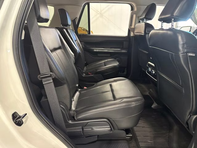 2022 White Metallic Ford Expedition XLT 4X4 SUV