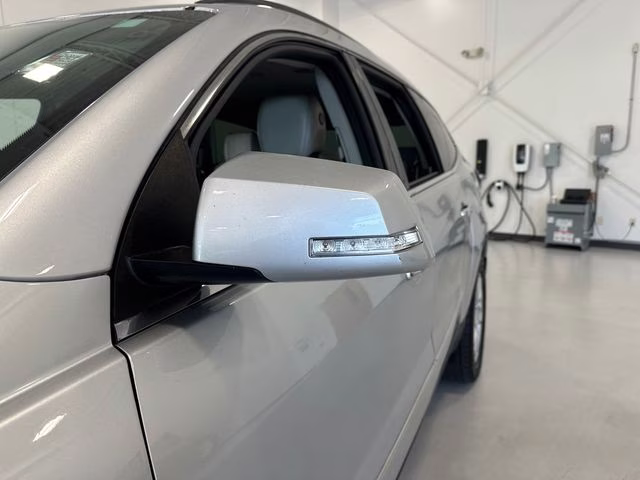 2017 Silver Ice Metallic Chevrolet Traverse Premier FWD SUV