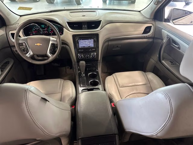 2017 Silver Ice Metallic Chevrolet Traverse Premier FWD SUV
