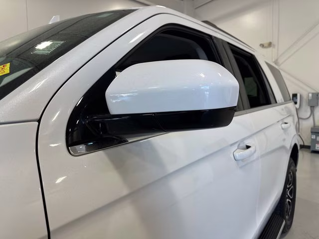 2022 White Metallic Ford Expedition XLT 4X4 SUV