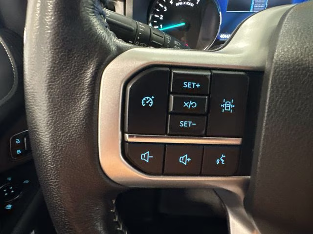 2022 White Metallic Ford Expedition XLT 4X4 SUV